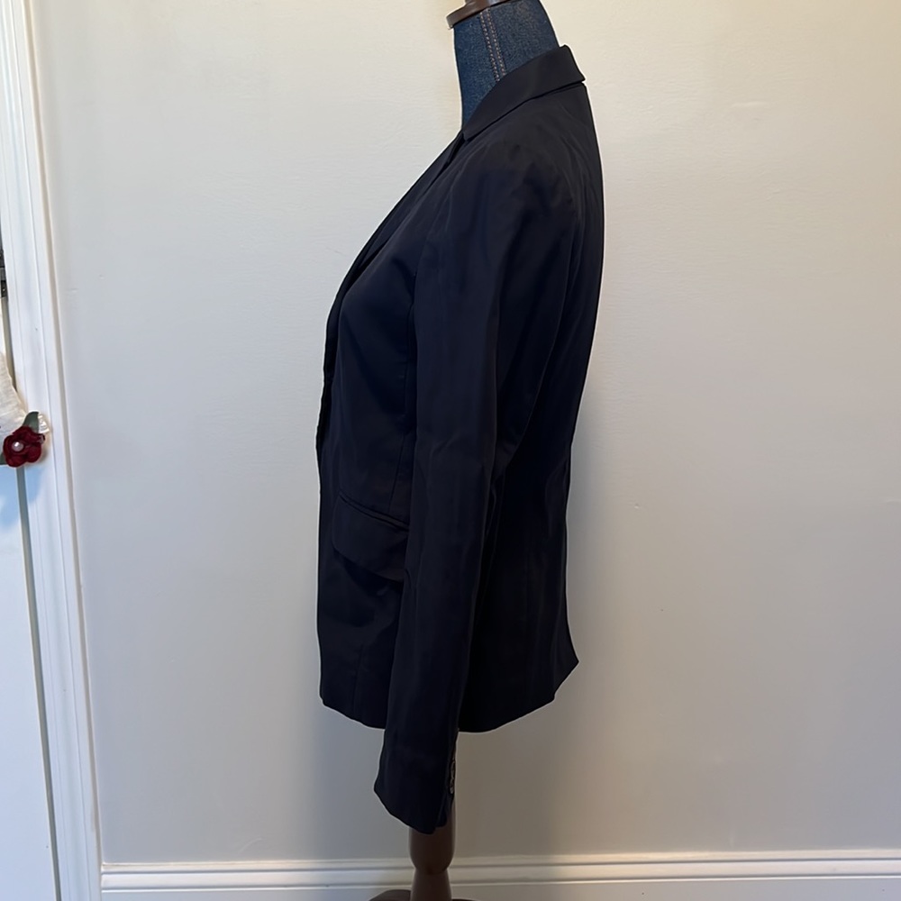 J. Crew navy blue blazer size 4 - Picture 8 of 10